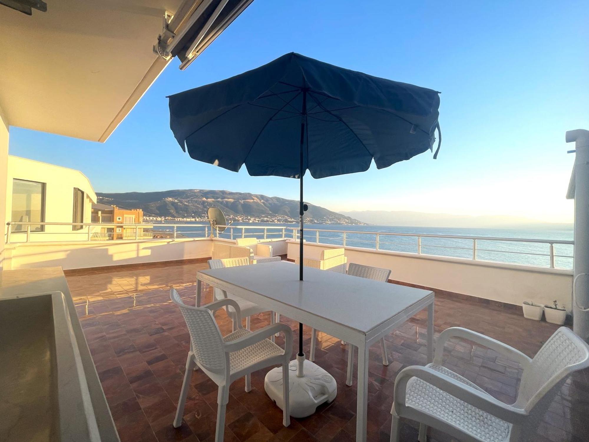 Sky & Sea Viewing Apartment Vlore Exterior photo
